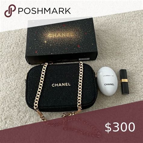 chanel holiday 2022 gift sets|Chanel gift set with pouch.